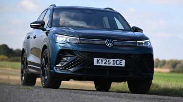 Volkswagen Tiguan - front cornering 